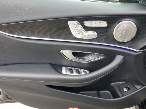 Used 2022 Mercedes-Benz E 350 Sedan image 18