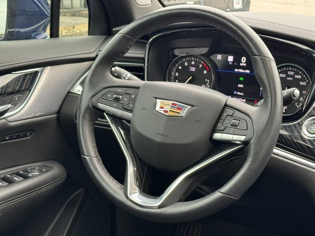Used 2024 Cadillac XT6 Premium Luxury w/ Technology Package AWD/4WD image 12