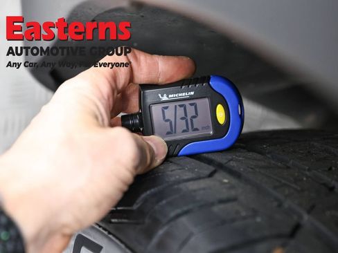 Used 2015 Toyota RAV4 Limited AWD/4WD image 62
