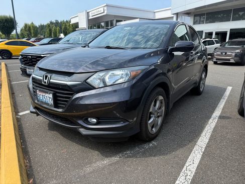 Used 2017 Honda HR-V EX image 1