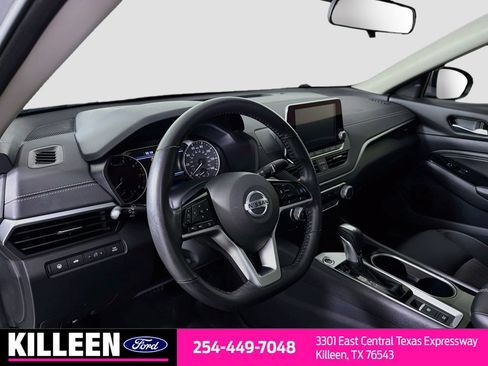 Used 2021 Nissan Altima 2.5 SV w/ SV Premium Package FWD image 11