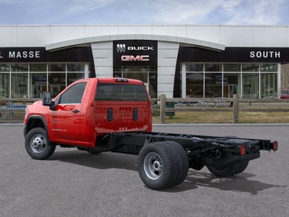 New 2025 GMC Sierra 3500 Pro w/ Convenience Package