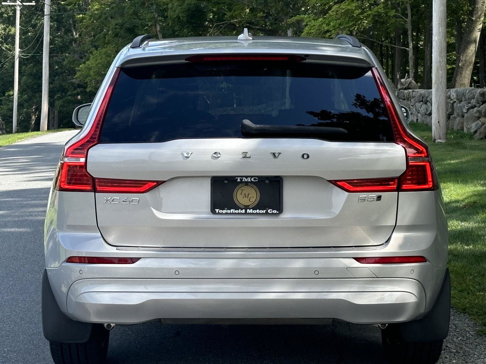 Used 2022 Volvo XC60 B5 Momentum w/ Climate Package AWD/4WD image 14