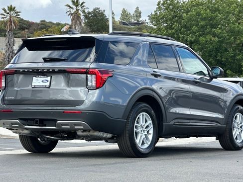 New 2026 Ford Explorer Active w/ Active Comfort Package RWD image 3