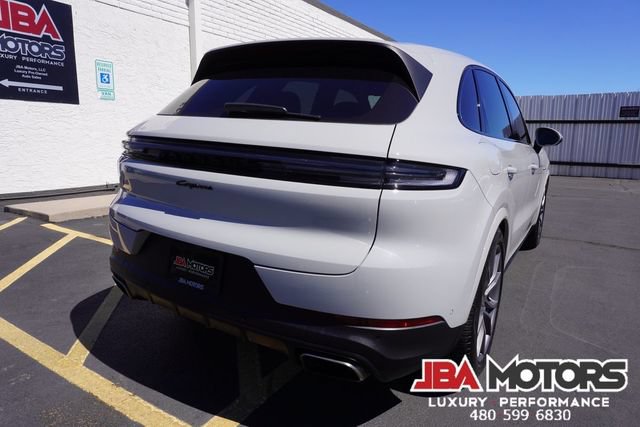 Used 2024 Porsche Cayenne AWD/4WD image 91
