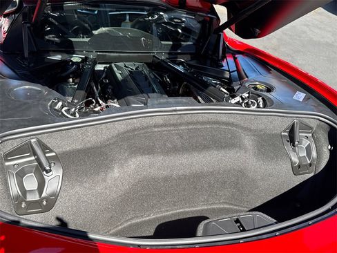 New 2025 Chevrolet Corvette E-Ray image 8