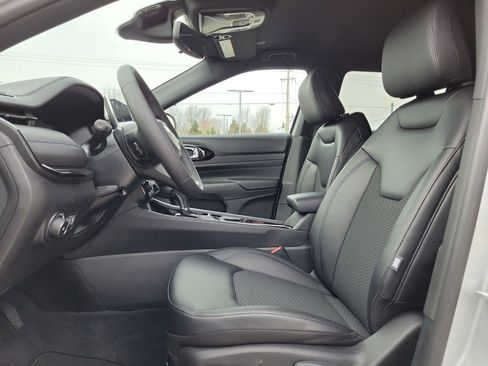 New 2026 Jeep Compass Latitude image 20