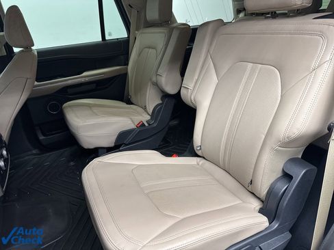 Used 2024 Ford Expedition Limited image 11
