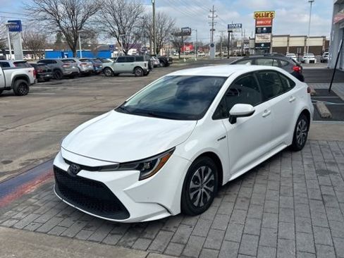 Used 2021 Toyota Corolla LE image 21