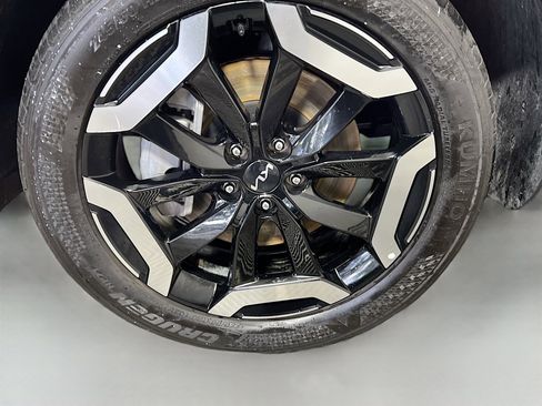 Used 2025 Kia Telluride S image 14