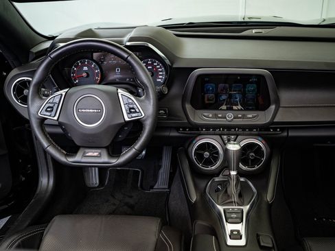 Used 2018 Chevrolet Camaro SS image 32