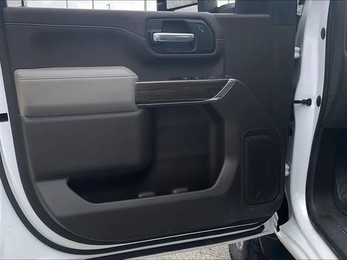 Certified 2022 Chevrolet Silverado 2500 LT w/ Convenience Package image 19