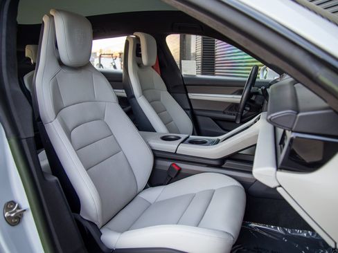 Certified 2023 Porsche Taycan Turbo S AWD/4WD image 26