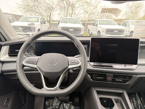 New 2026 Volkswagen Tiguan SE AWD/4WD image 12