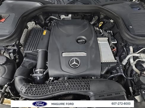 Used 2019 Mercedes-Benz GLC 300 4MATIC image 16