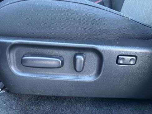 Used 2023 Toyota Tacoma TRD Off-Road image 18