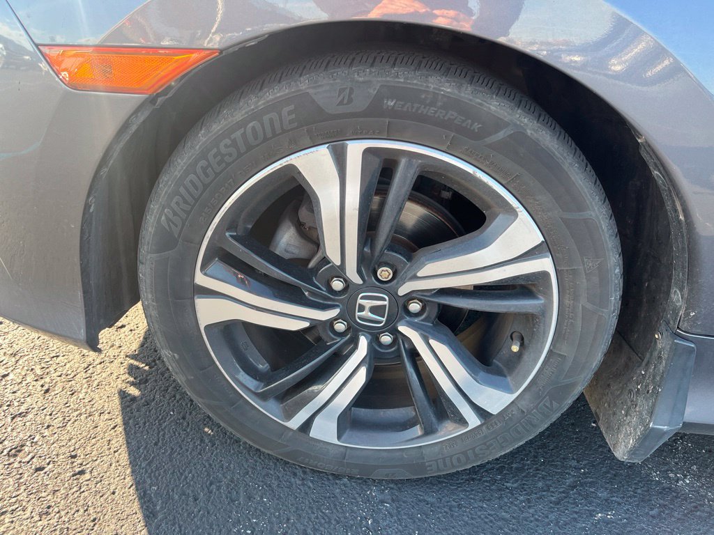 Used 2016 Honda Civic Touring image 9