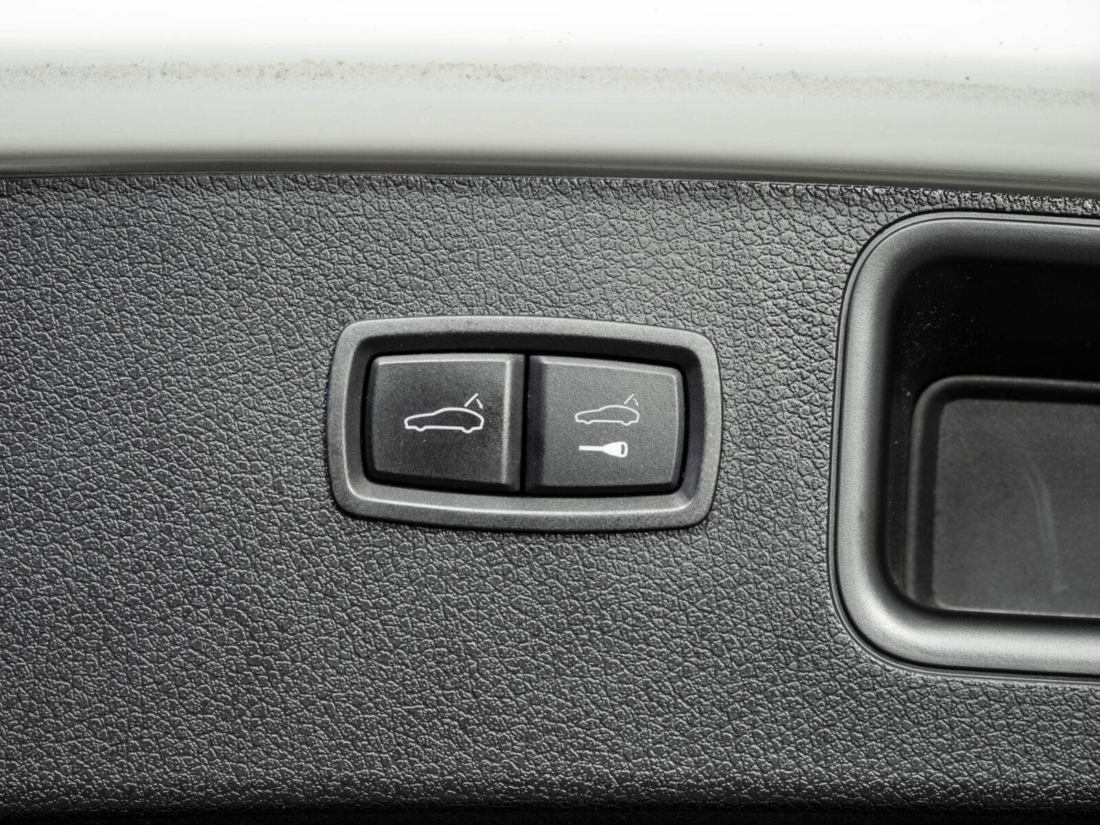 Used 2021 Porsche Macan AWD/4WD image 30