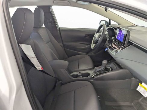 Used 2026 Toyota Corolla LE image 18