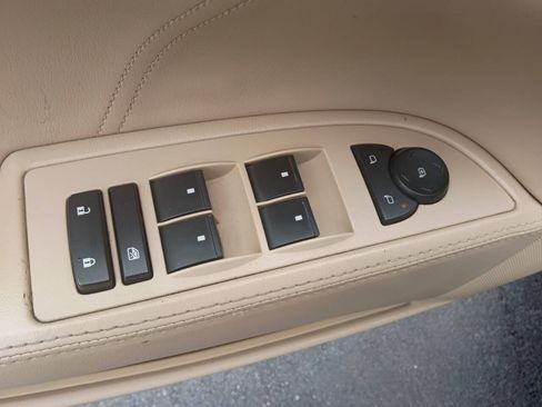 Used 2011 Buick Lucerne CXL w/ Driver Confidence Package FWD image 13