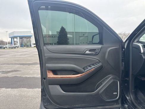 Used 2018 Chevrolet Suburban Premier image 14