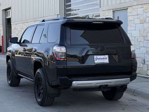 Used 2024 Toyota 4Runner TRD Off-Road Premium w/ Moonroof Package AWD/4WD image 4
