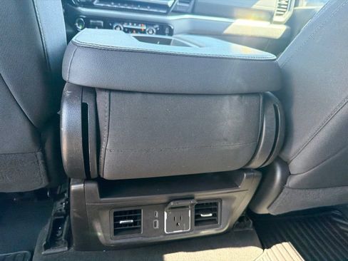 Used 2025 Chevrolet Silverado 2500 LT w/ Convenience Package AWD/4WD image 12