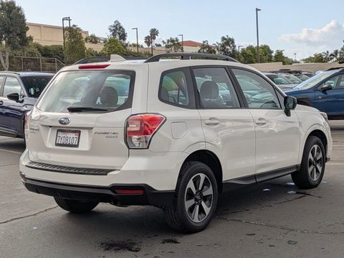 Used 2017 Subaru Forester 2.5i w/ Alloy Wheel Package image 6