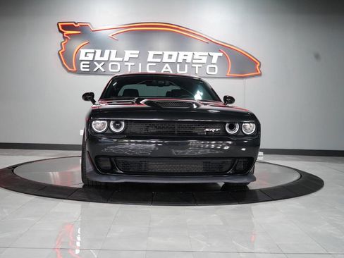 Used 2015 Dodge Challenger SRT Hellcat image 18