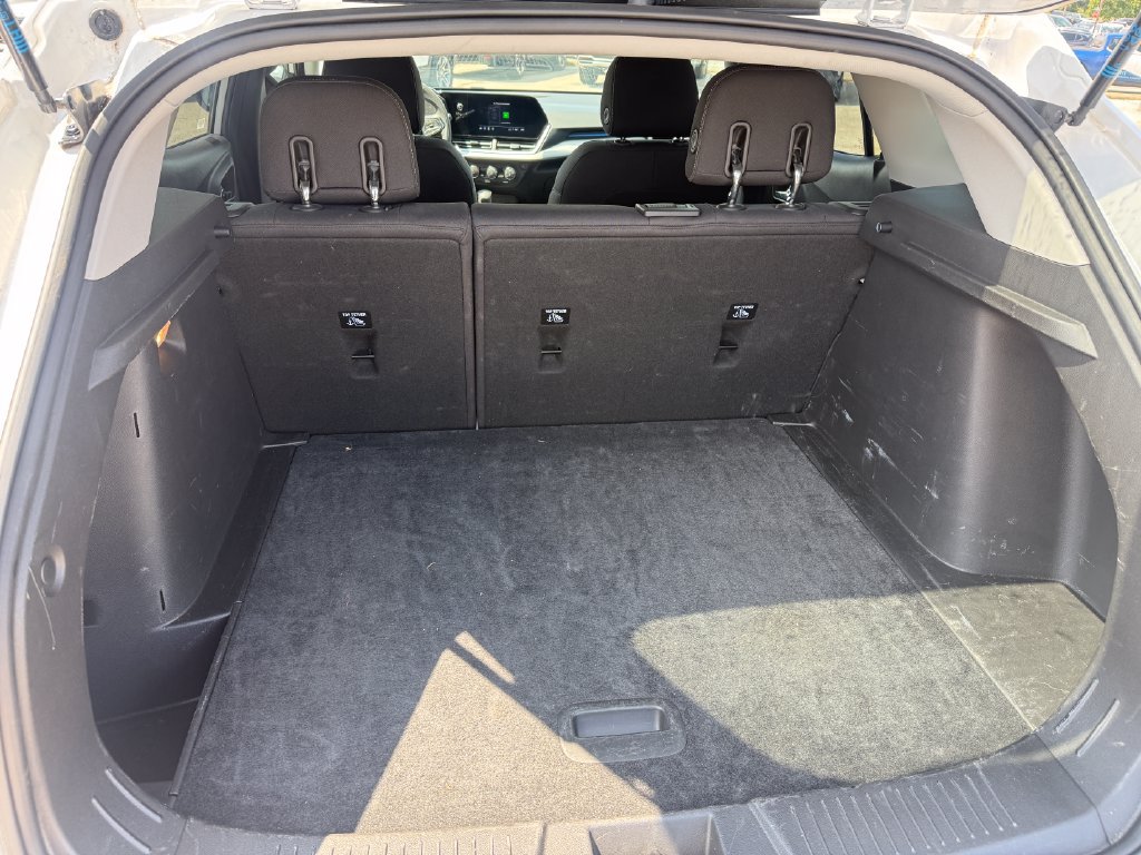 Used 2025 Chevrolet Trax LS FWD image 20