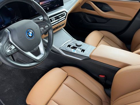 Used 2023 BMW i4 eDrive35 w/ Premium Package RWD image 7