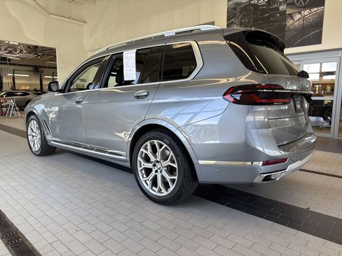 Used 2024 BMW X7 xDrive40i w/ Premium Package image 7