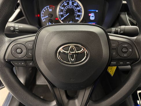 Used 2021 Toyota Corolla LE w/ Carpet Mat Package (TMS) image 11
