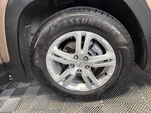 Used 2018 GMC Terrain SLE w/ Driver Convenience Package image 40