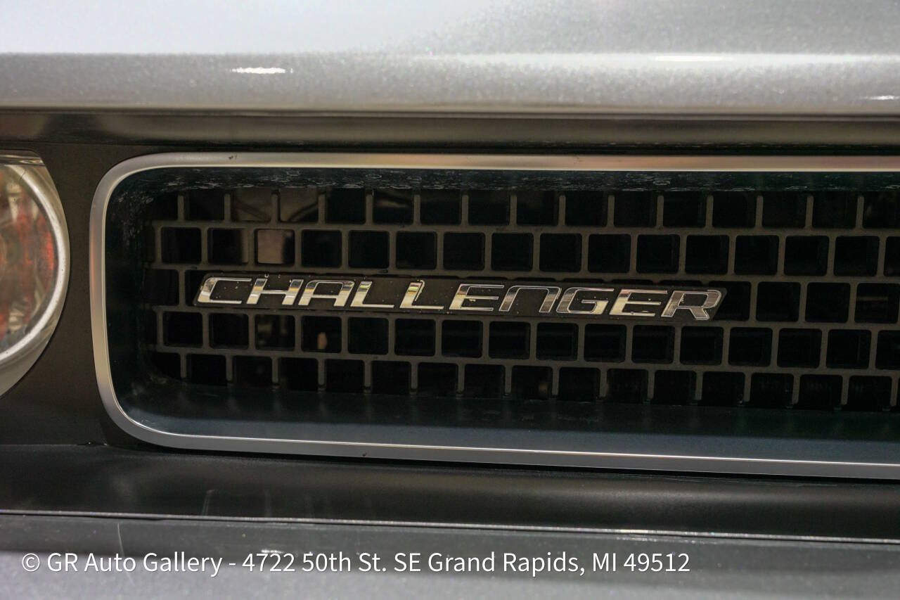 Used 2013 Dodge Challenger SRT8 w/ Harman Kardon Audio Group RWD image 22