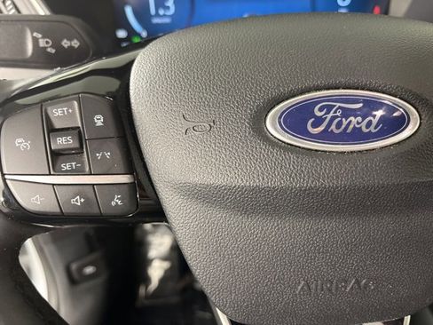 Used 2025 Ford Escape Platinum image 9