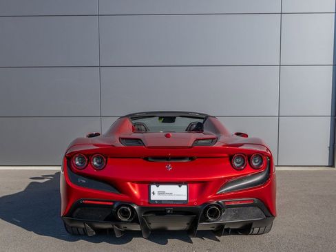 Certified 2022 Ferrari F8 Tributo image 9