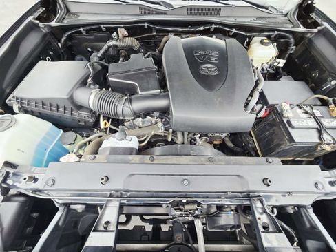 Used 2020 Toyota Tacoma TRD Off-Road w/ TRD Premium Off Road Package image 21