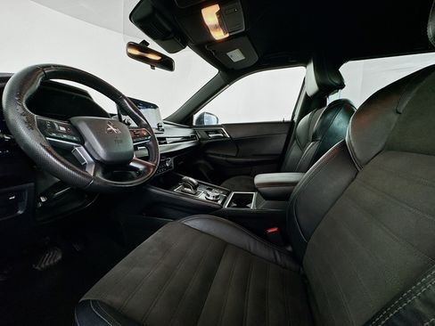 Used 2023 Mitsubishi Outlander SE image 21