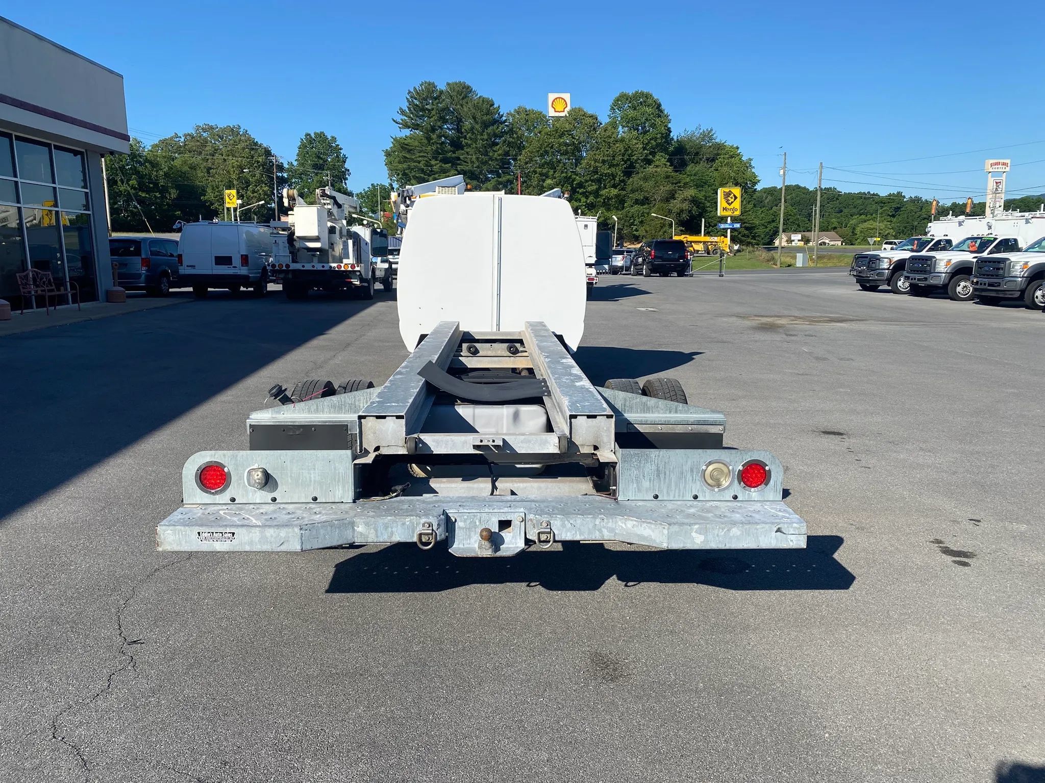 Used 2011 Ford E-450 and Econoline 450 Super Duty RWD image 6