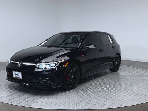 Used 2022 Volkswagen GTI SE w/ Black Wheel Package FWD image 4