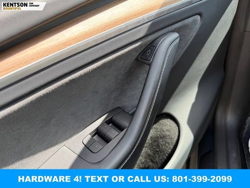 Used 2023 Tesla Model Y Long Range AWD/4WD image 17