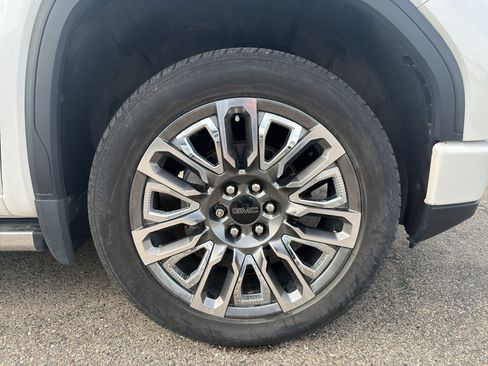 Used 2023 GMC Sierra 1500 Denali Ultimate AWD/4WD image 9