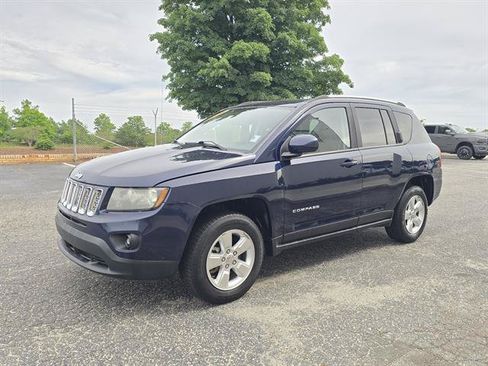 Used 2014 Jeep Compass Latitude FWD image 7