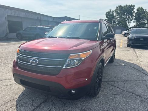 Used 2014 Ford Explorer XLT w/ Equipment Group 202A FWD image 30