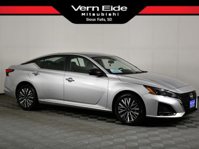 Used 2024 Nissan Altima 2.5 SV