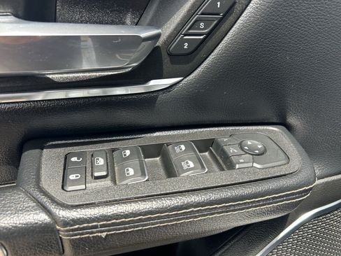 Used 2025 RAM 1500 Laramie AWD/4WD image 30