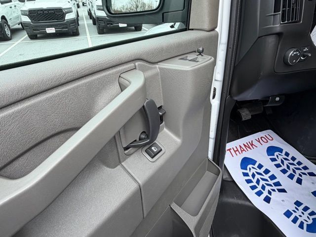 New 2026 GMC Savana 2500 w/ Driver Convenience Package RWD image 17