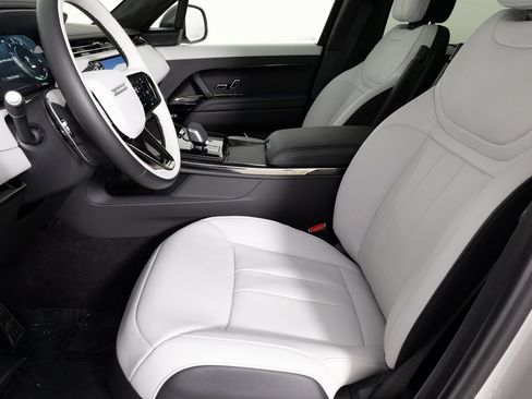 Used 2025 Land Rover Range Rover Sport Autobiography image 30