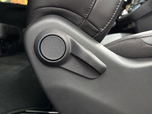 New 2026 Chrysler Pacifica Select w/ S Appearance Package image 51